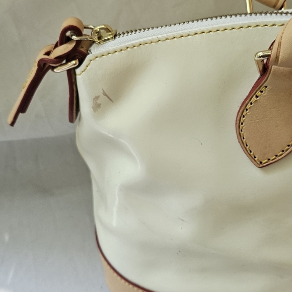 Vintage Dooney & Bourke Ivory Patent Leather Satchel Handbag Crossbody 2 Straps - Picture 11 of 14